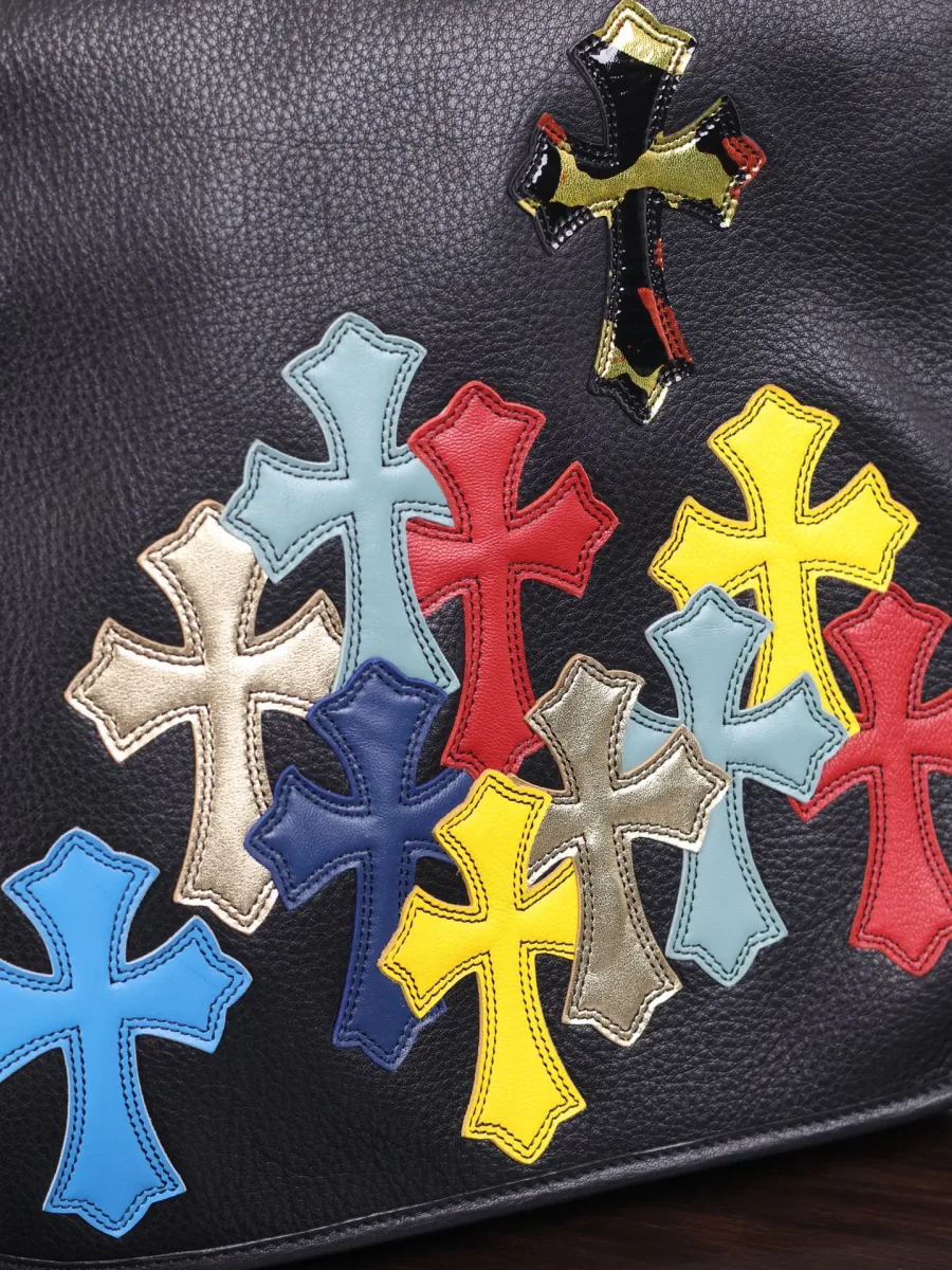 Внутренняя подкладка сумки Chrome Hearts с принтом