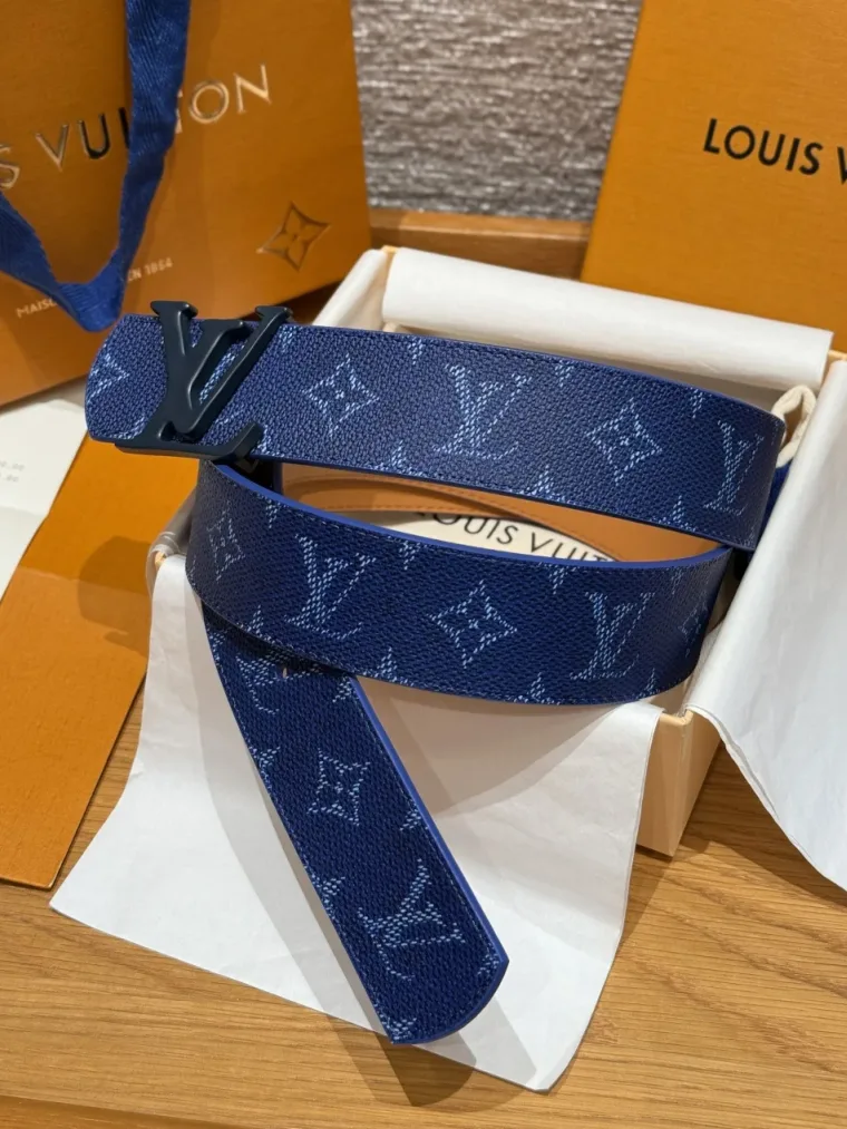 Louis Vuitton Ремень DIMENSION MONOGRAM HERITAGE 40