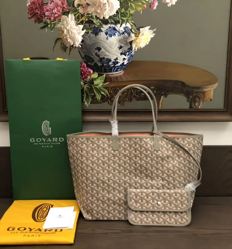 Goyard Saint Louis