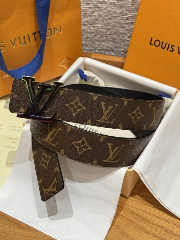 Louis Vuitton Ремень INITIALES