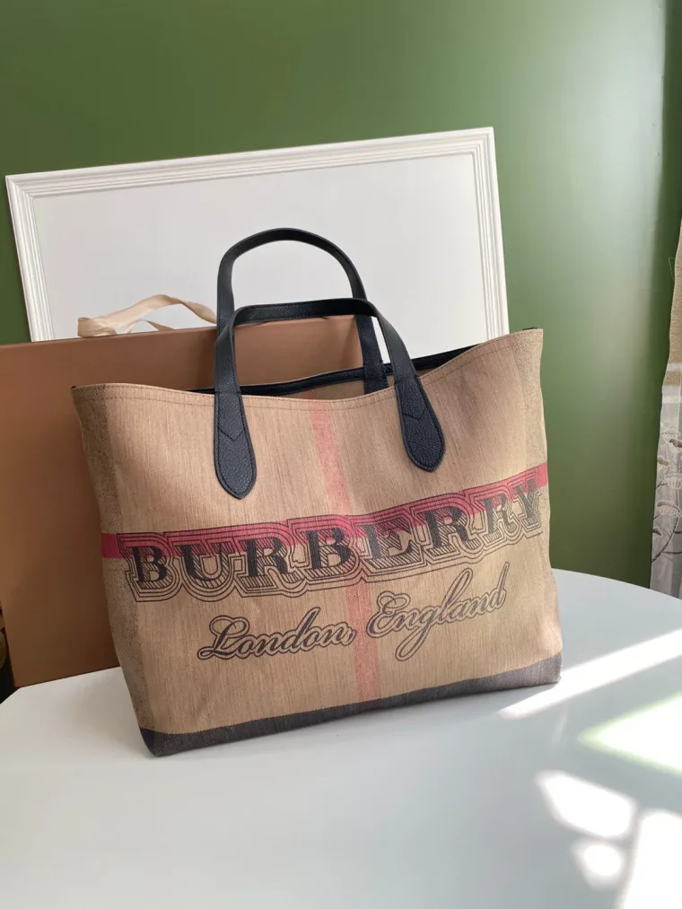 Burberry Сумка