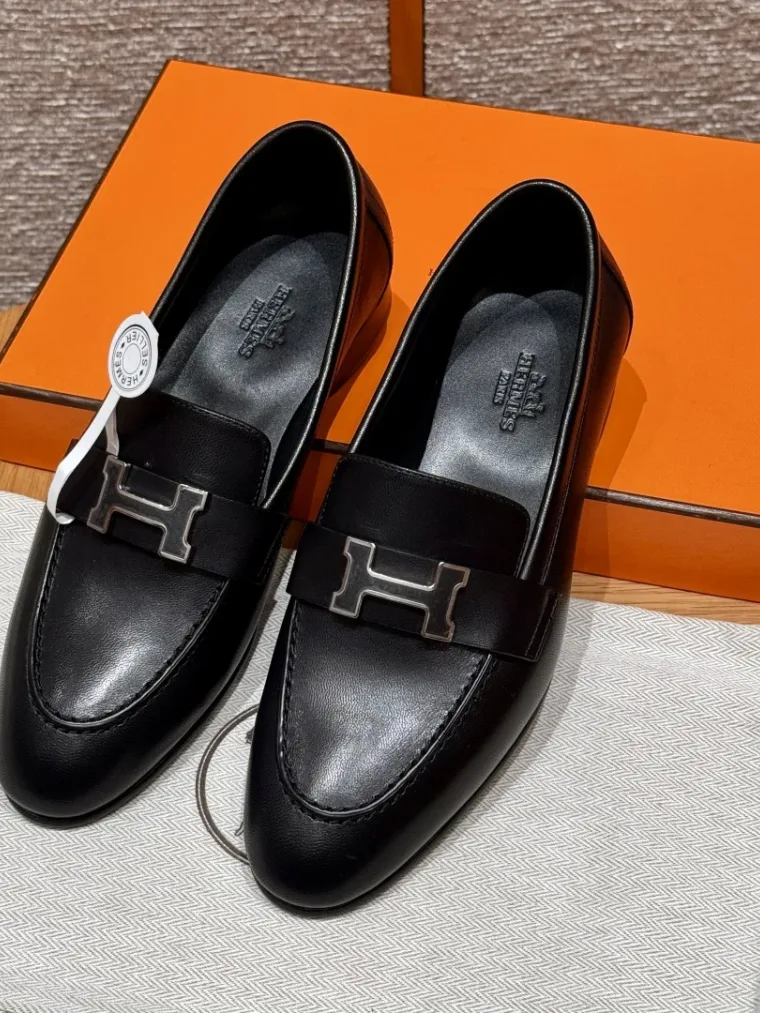 Hermes Лоферы Paris кожа черные