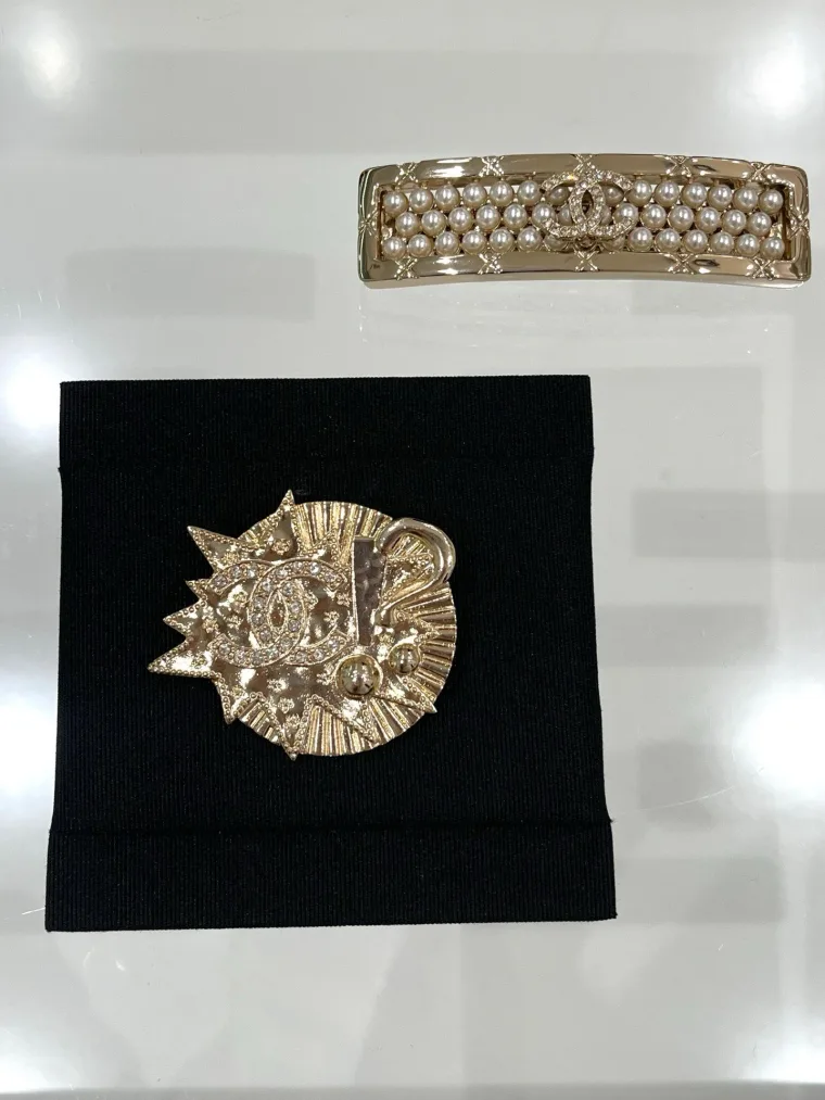 Chanel Брошь