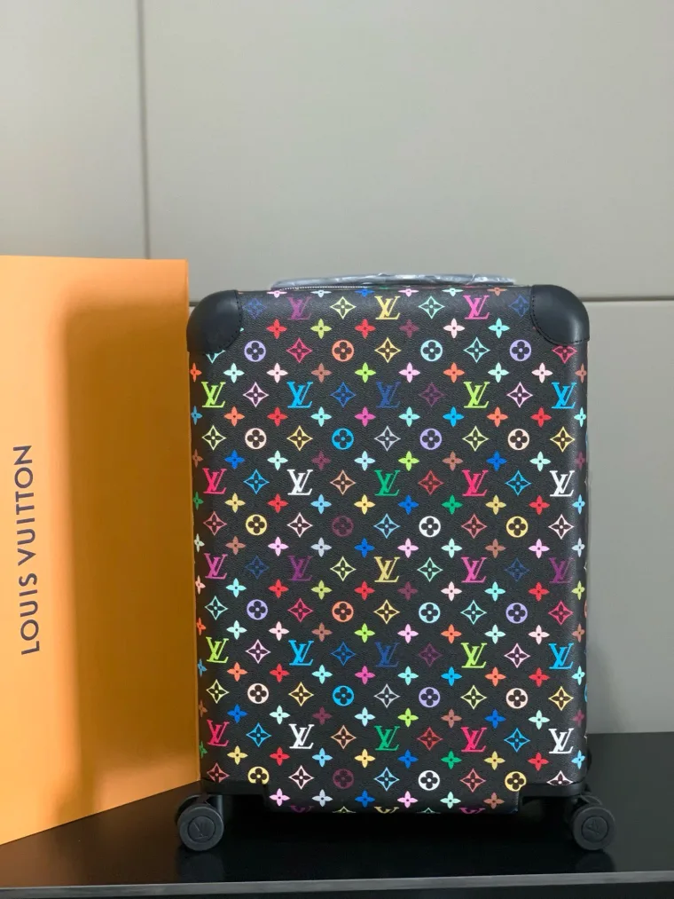 Louis Vuitton Чемодан Horizon 55