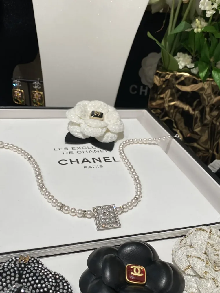 Chanel Колье