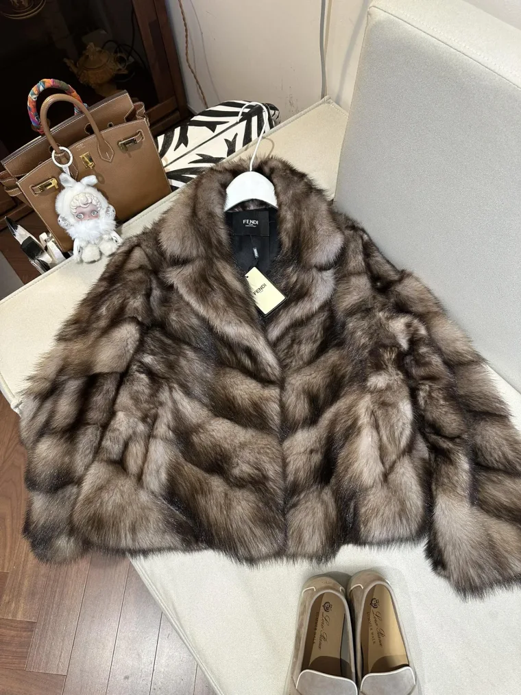 Fendi Шуба