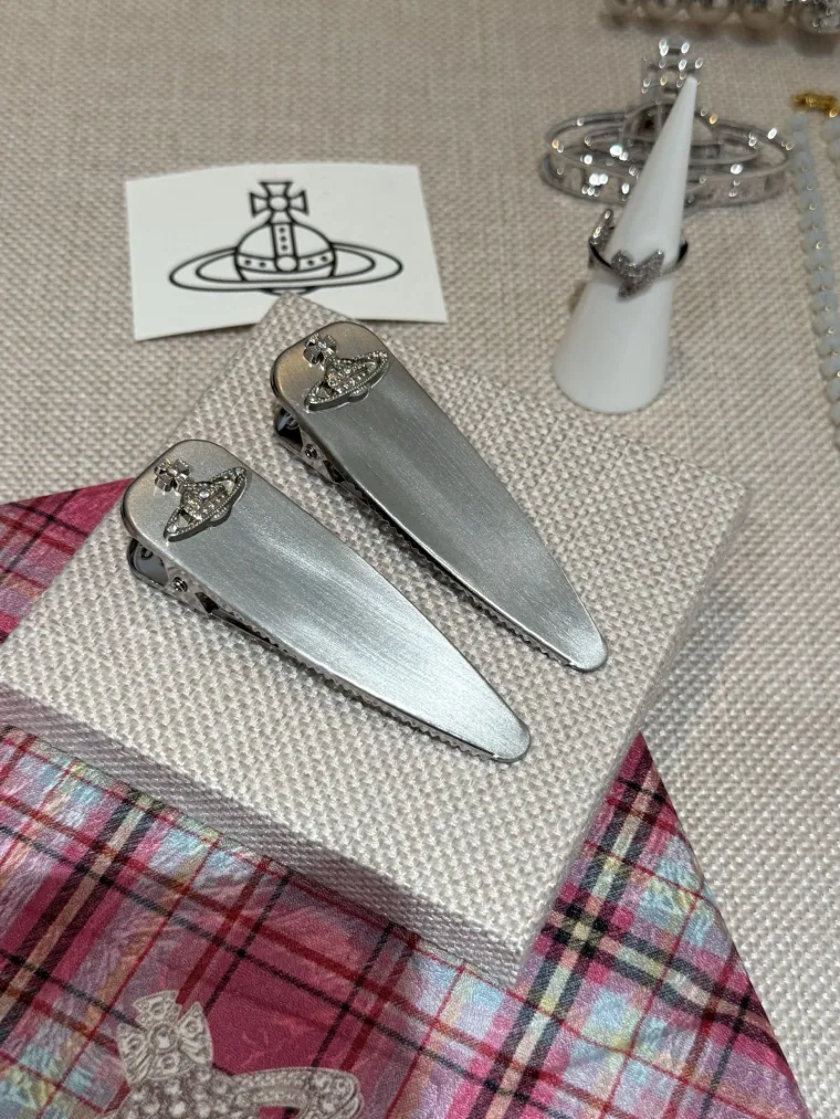 Vivienne Westwood Заколка