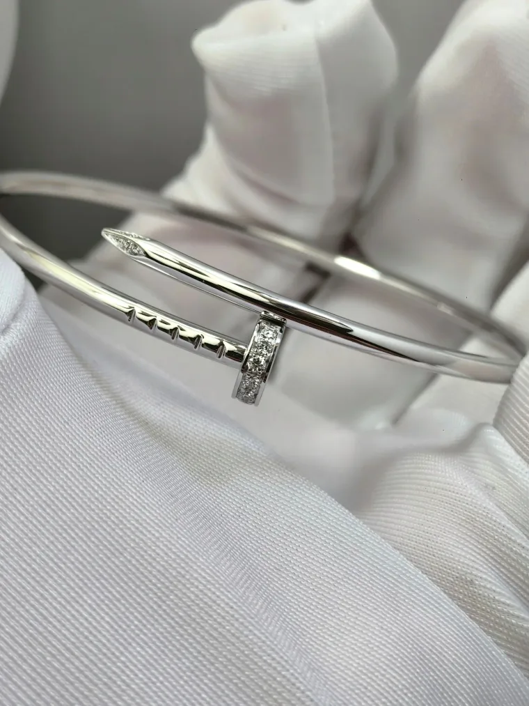 Cartier Браслет из белого золота с бриллиантами