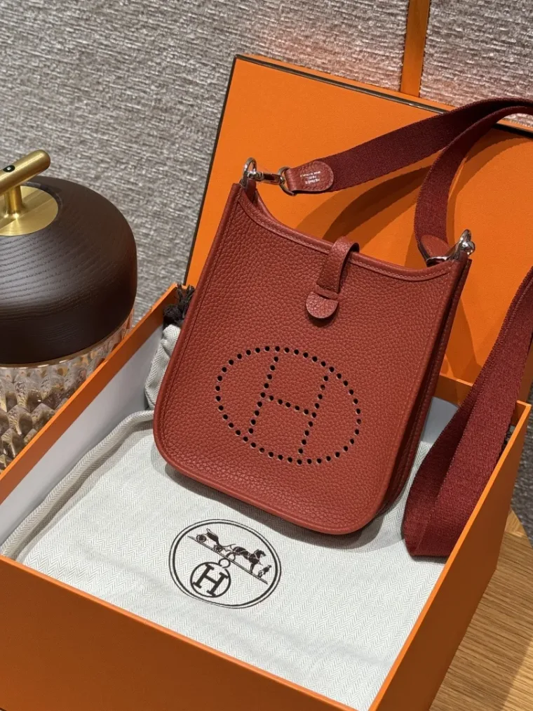 Hermes Сумка Evelyne 16 см Clemence 6C/Cuivre