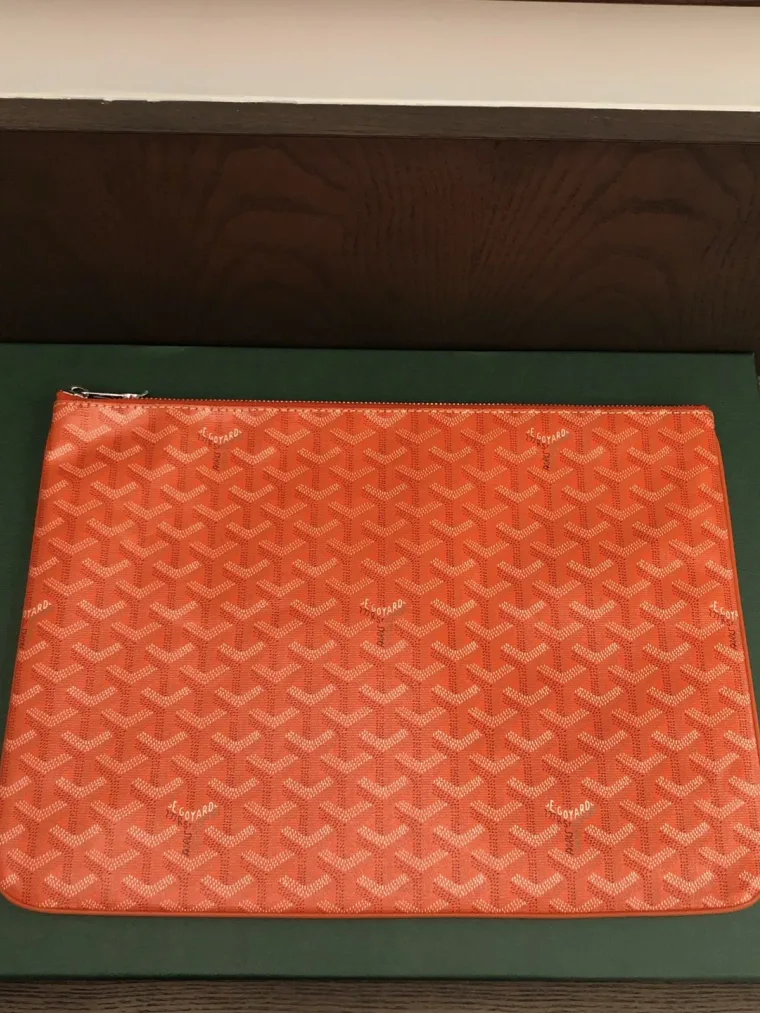 Goyard Senat