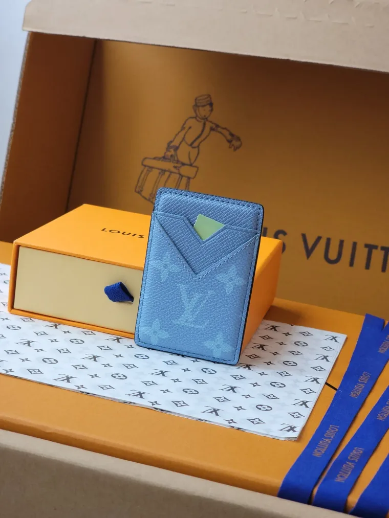 Louis Vuitton Кардхолдер