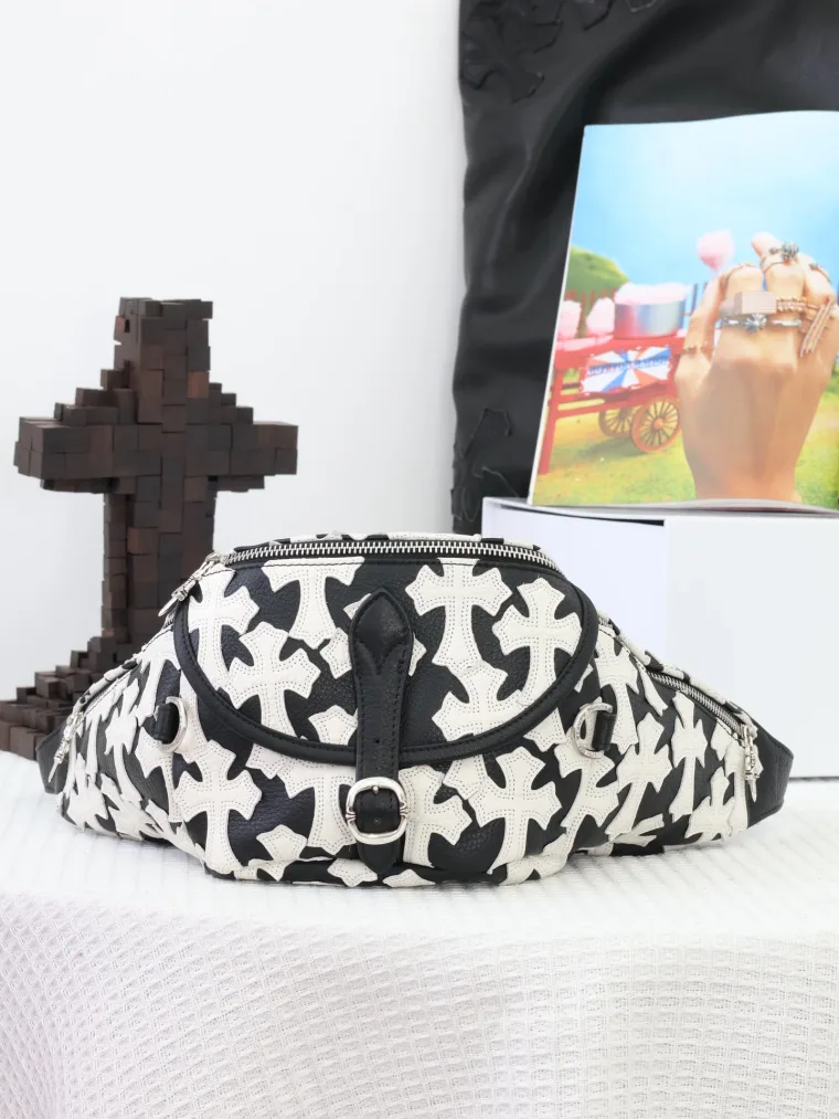 Chrome Hearts Кожаная поясная сумка с узором Crosses