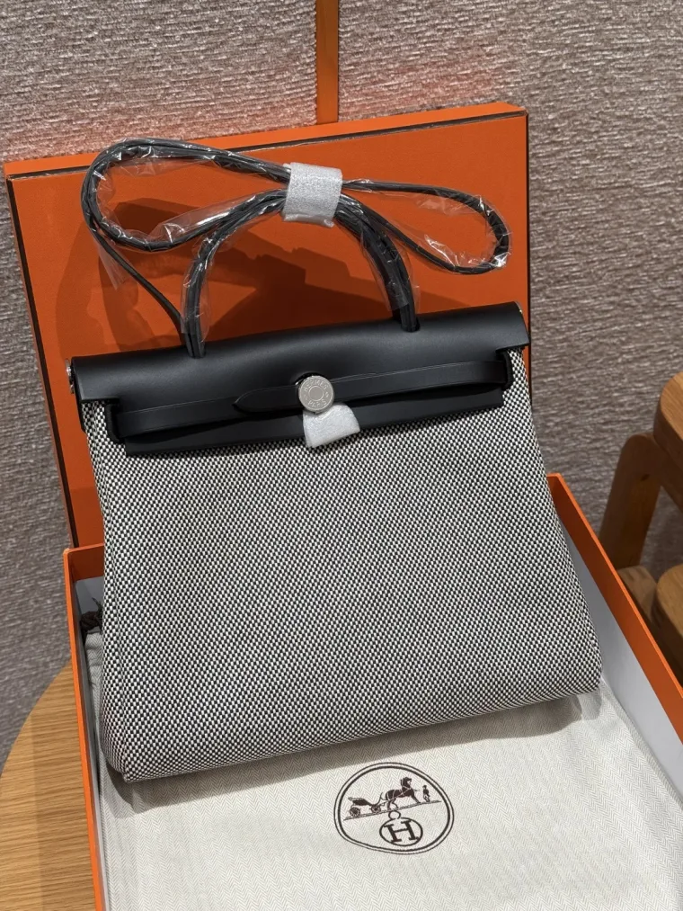 Hermes Рюкзак Herbag 31 см Canvas и Cowhide ecru/Noir Noir
