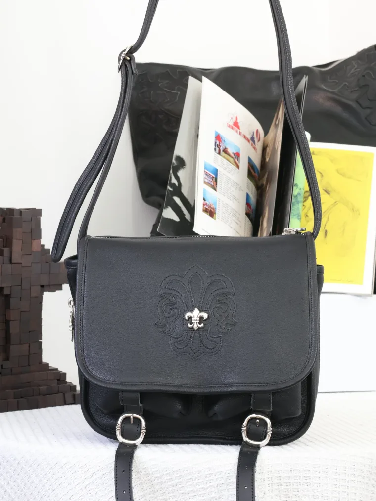 Chrome Hearts Кожаная сумка через плечо с геральдической лилией