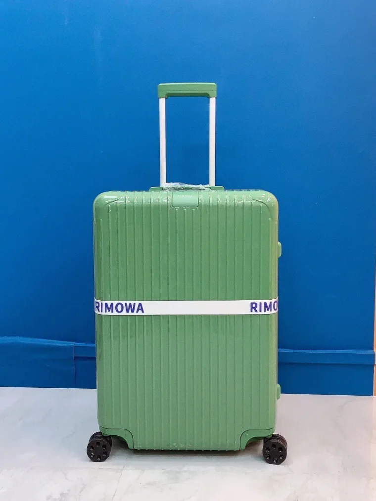 Rimowa Чемодан Essential Check-In L
