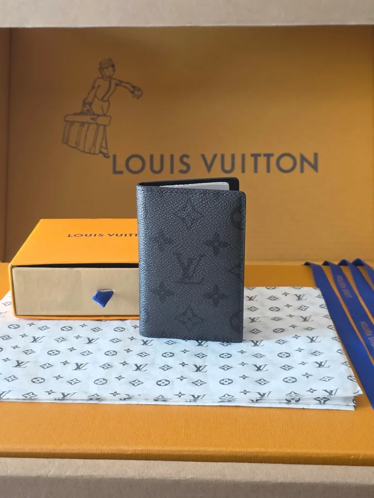 Louis Vuitton Кардхолдер