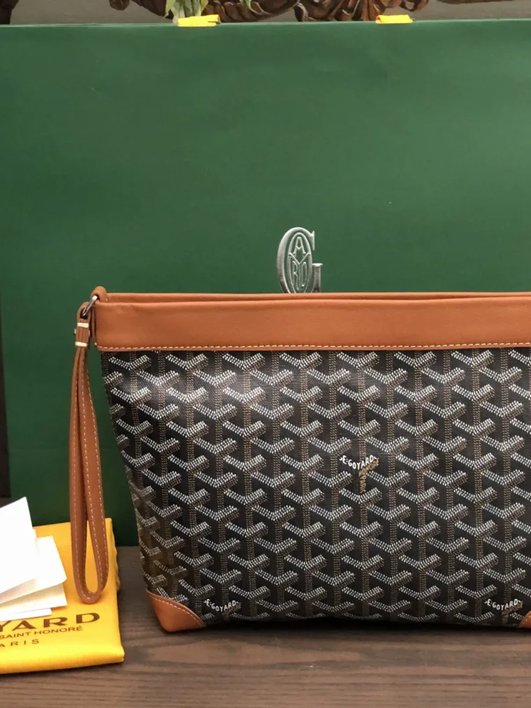 Goyard Conti Pouch