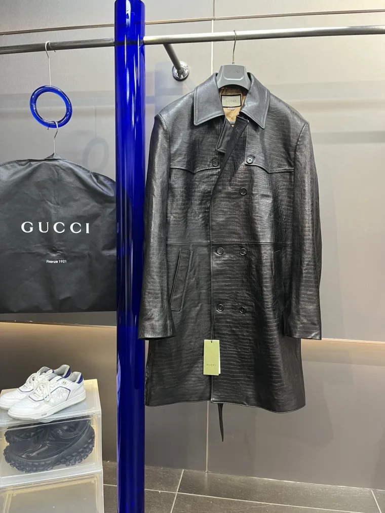 Gucci Пальто