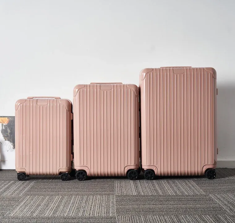 Rimowa Essential Check-In L