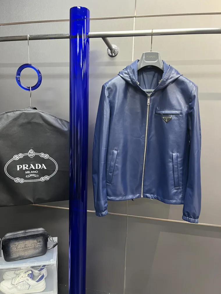 Prada Куртка