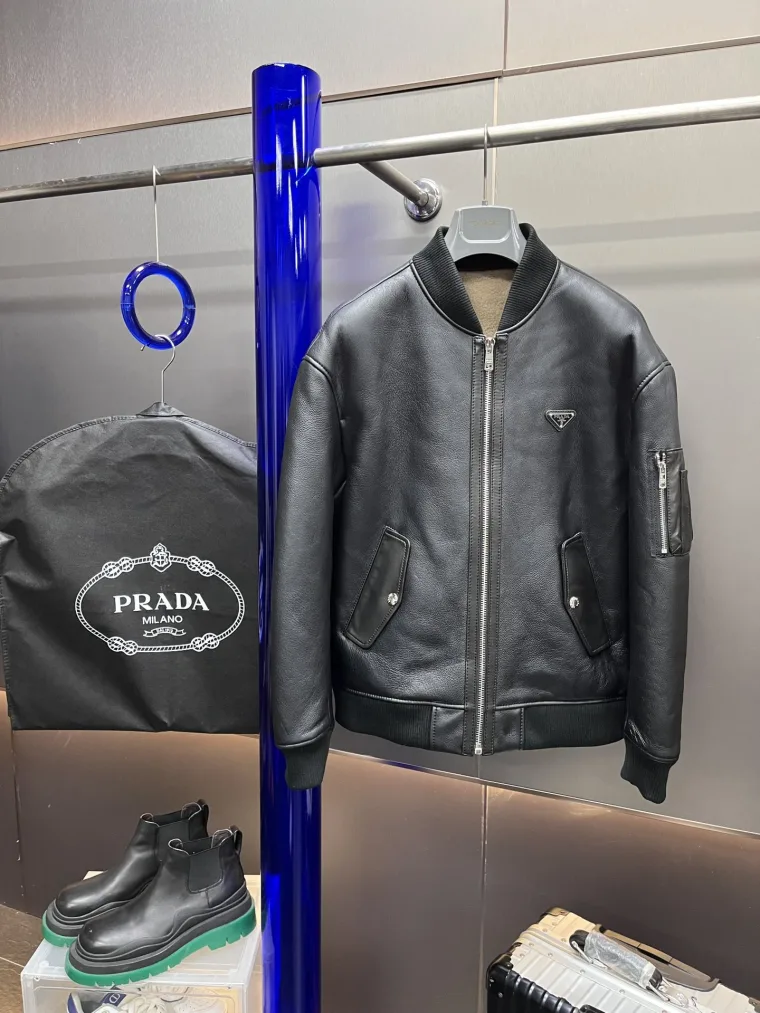 Prada Куртка