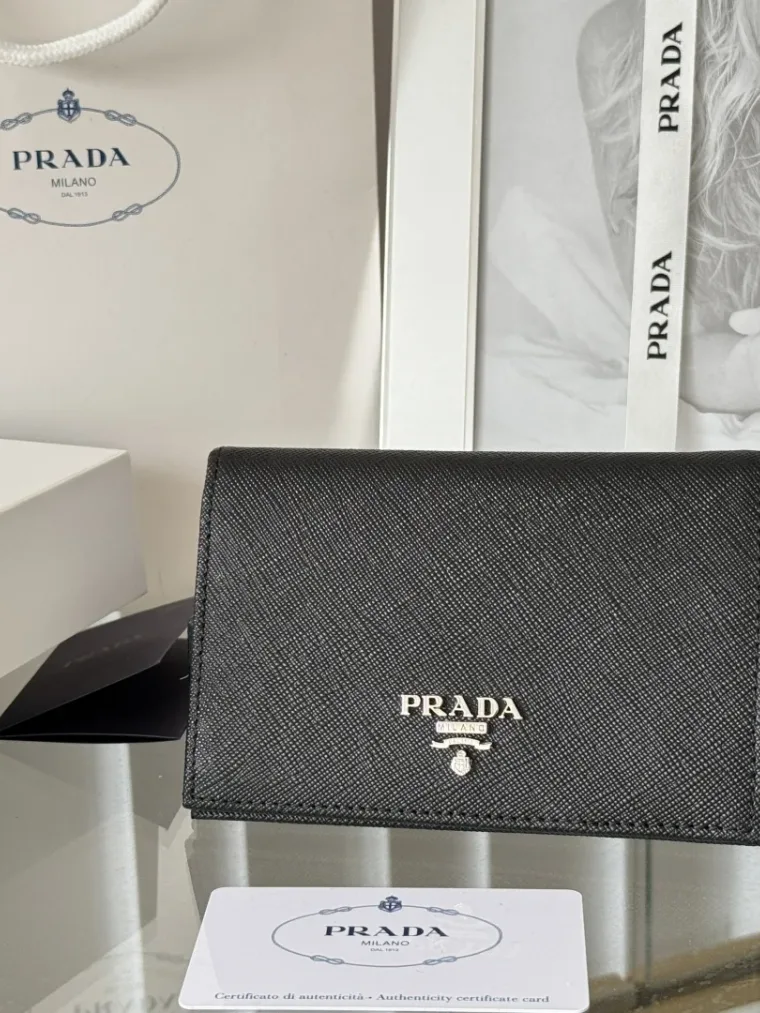 Prada Кошелек