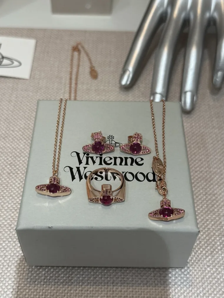 Vivienne Westwood Колье
