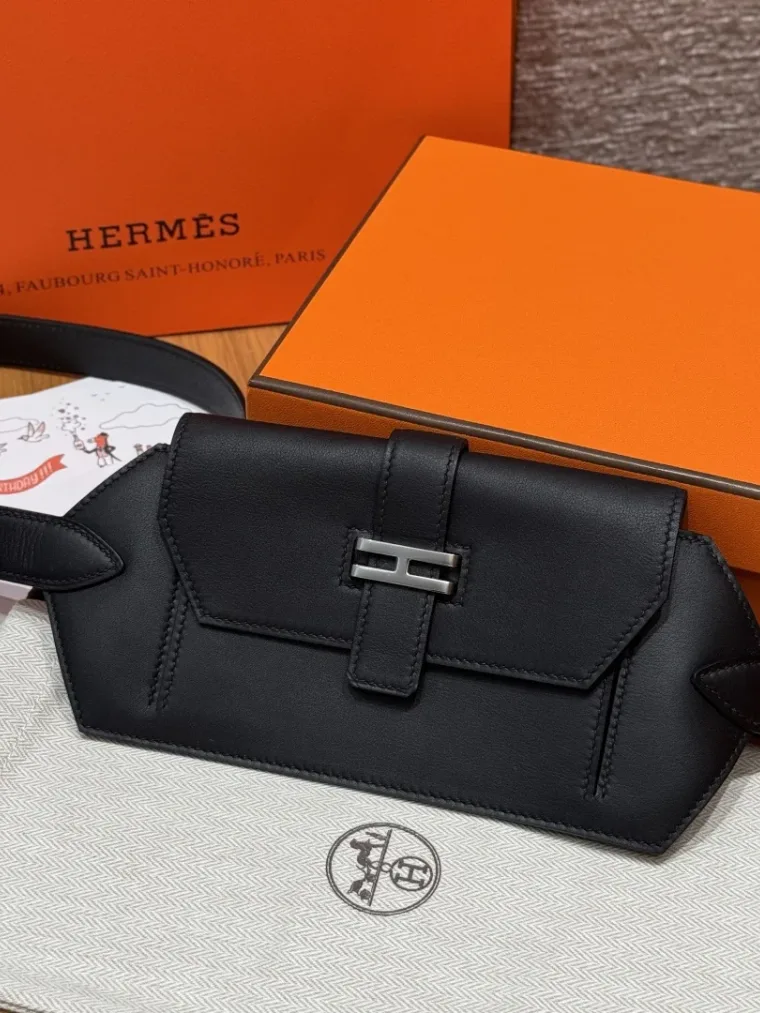 Hermes Поясная сумка Elan Pocket 24 см Swift 89/Noir