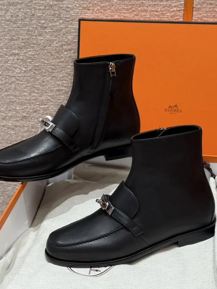 Hermes Ботинки Kelsy Ankle Boots кожа черные