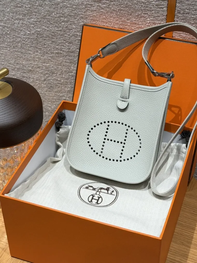 Hermes Evelyne 16
