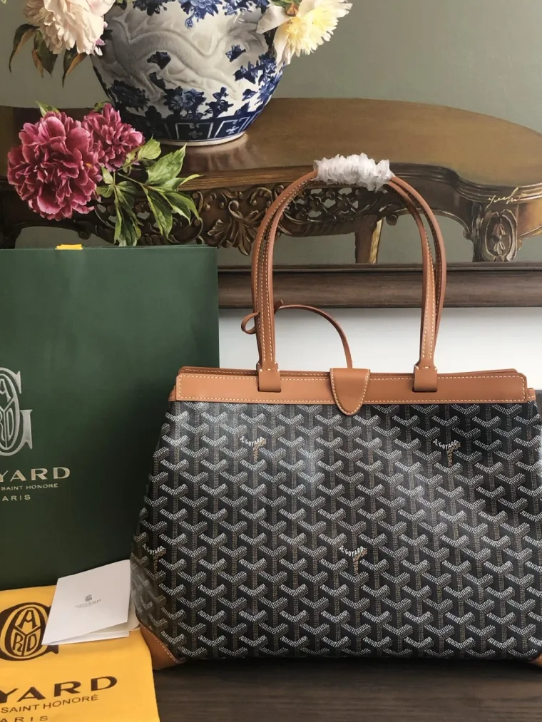 Goyard Bellechasse