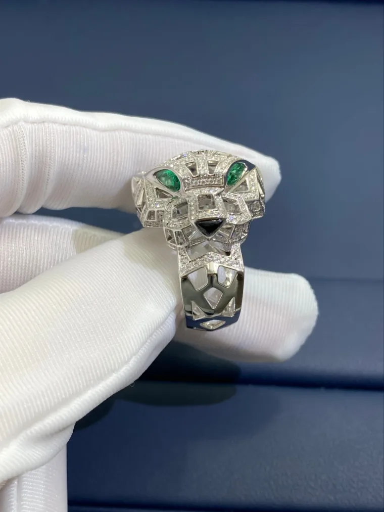 Cartier Кольцо с головой пантеры