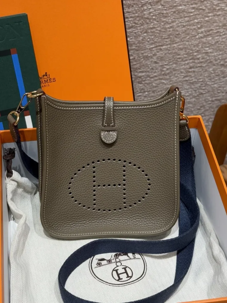 Hermes Evelyne 16