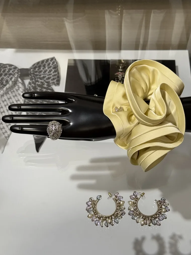 Chanel Резинка для волос